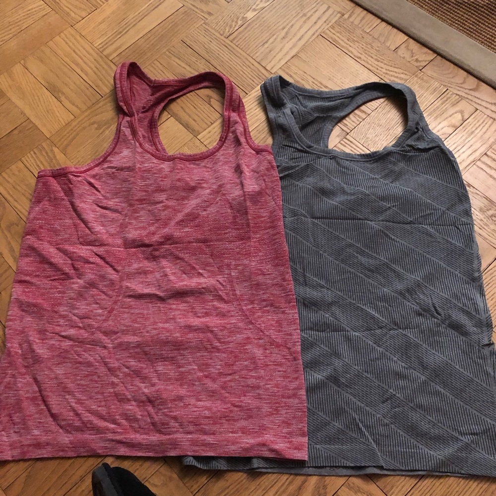 EUC red Lululemon tank size 8